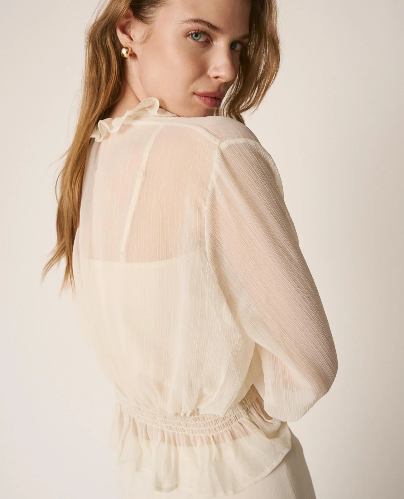 BLUSA SEMITRANSPARENTE VOLANTES - Image 10