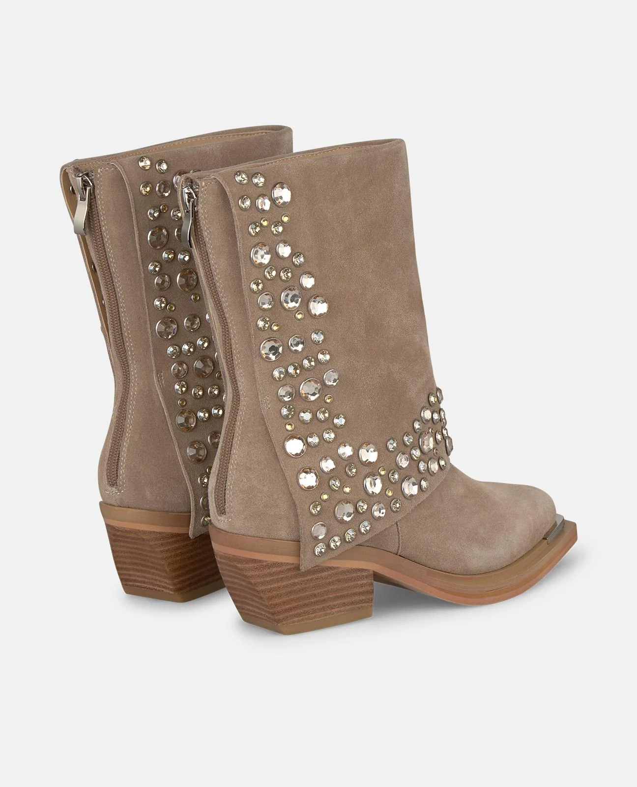 BOTÍN TACHAS - Image 3