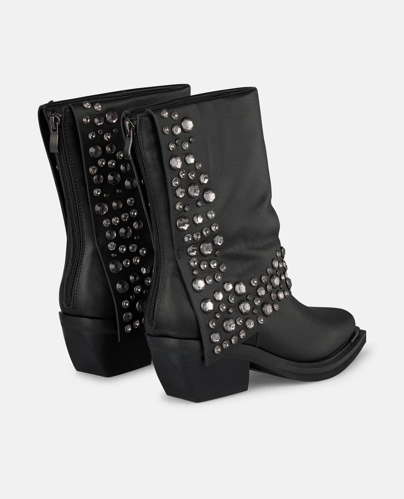 BOTÍN TACHAS - Image 3