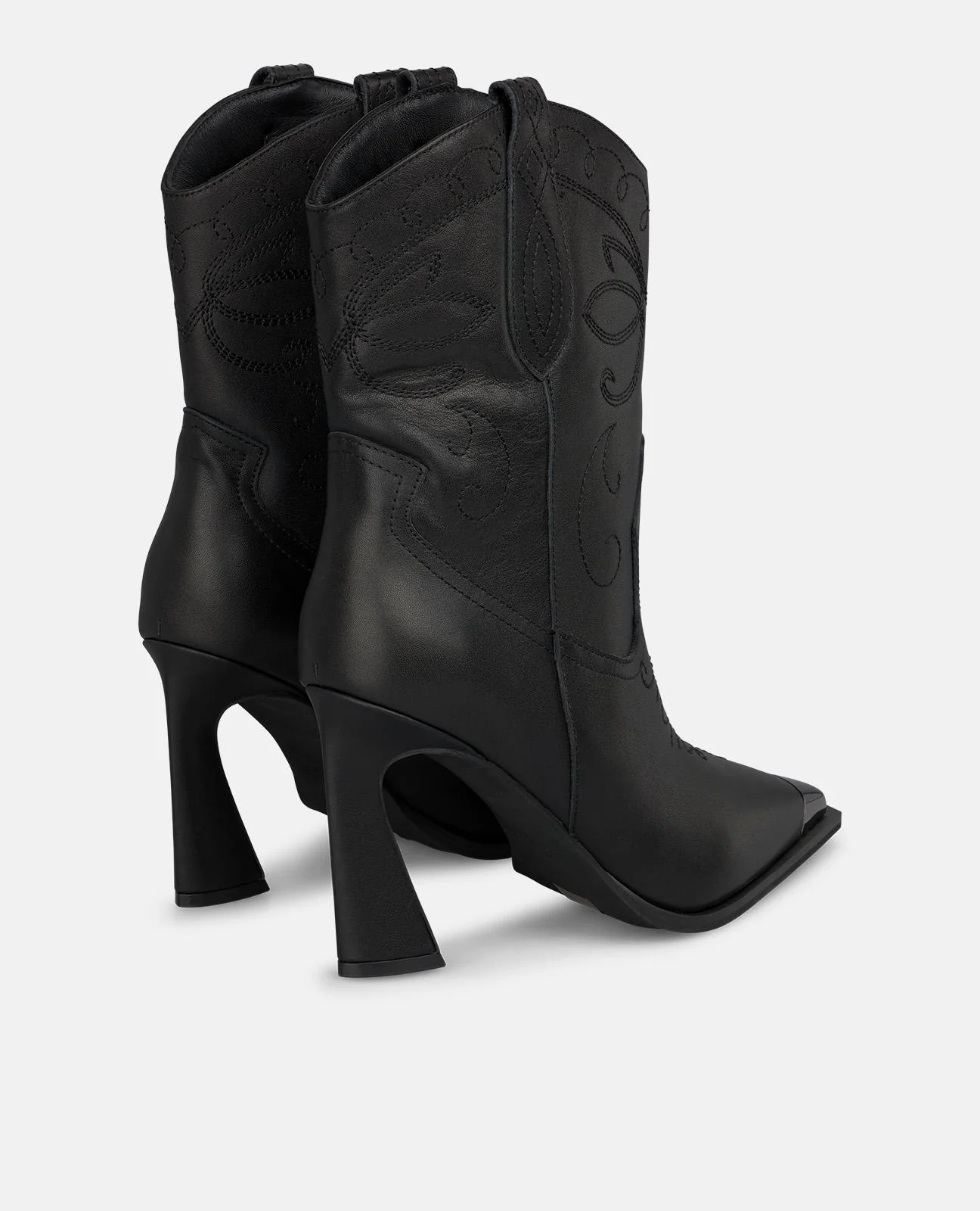 BOTÍN TACÓN EMBUDO BORDADOS - Image 3