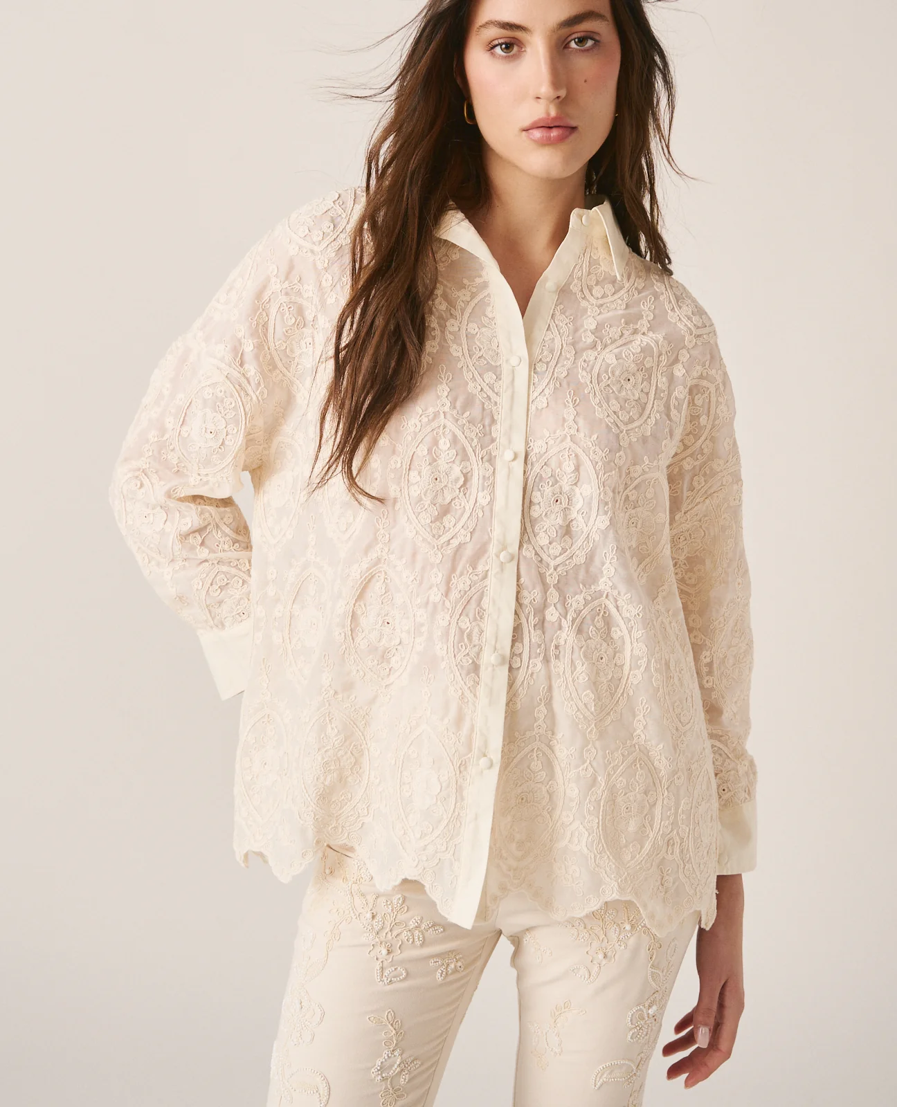 CAMISA DETALLES BORDADOS - Image 6