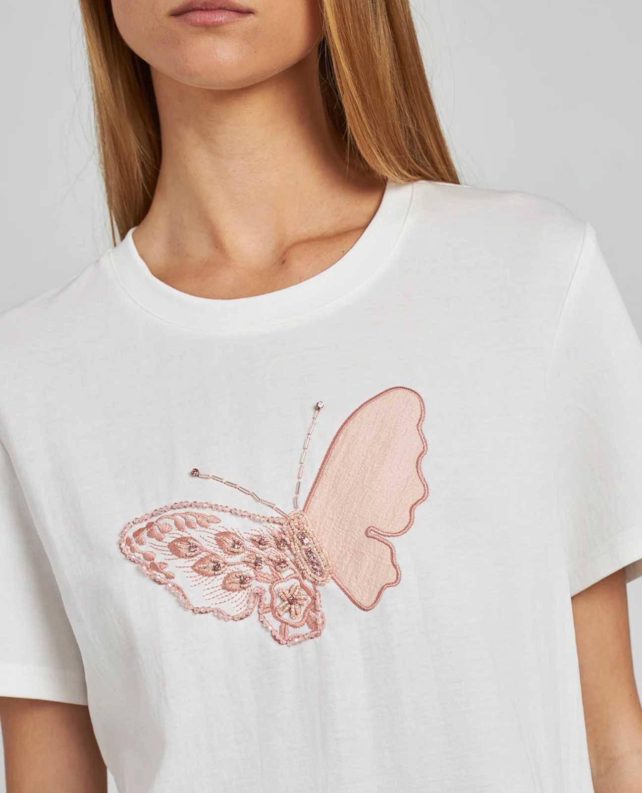 CAMISETA MARIPOSA BORDADA - Image 5