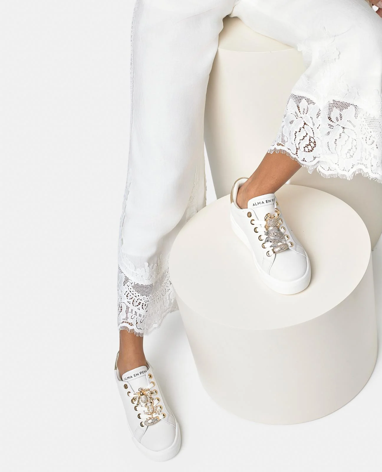 DEPORTIVA DETALLE CORDONES - Image 5