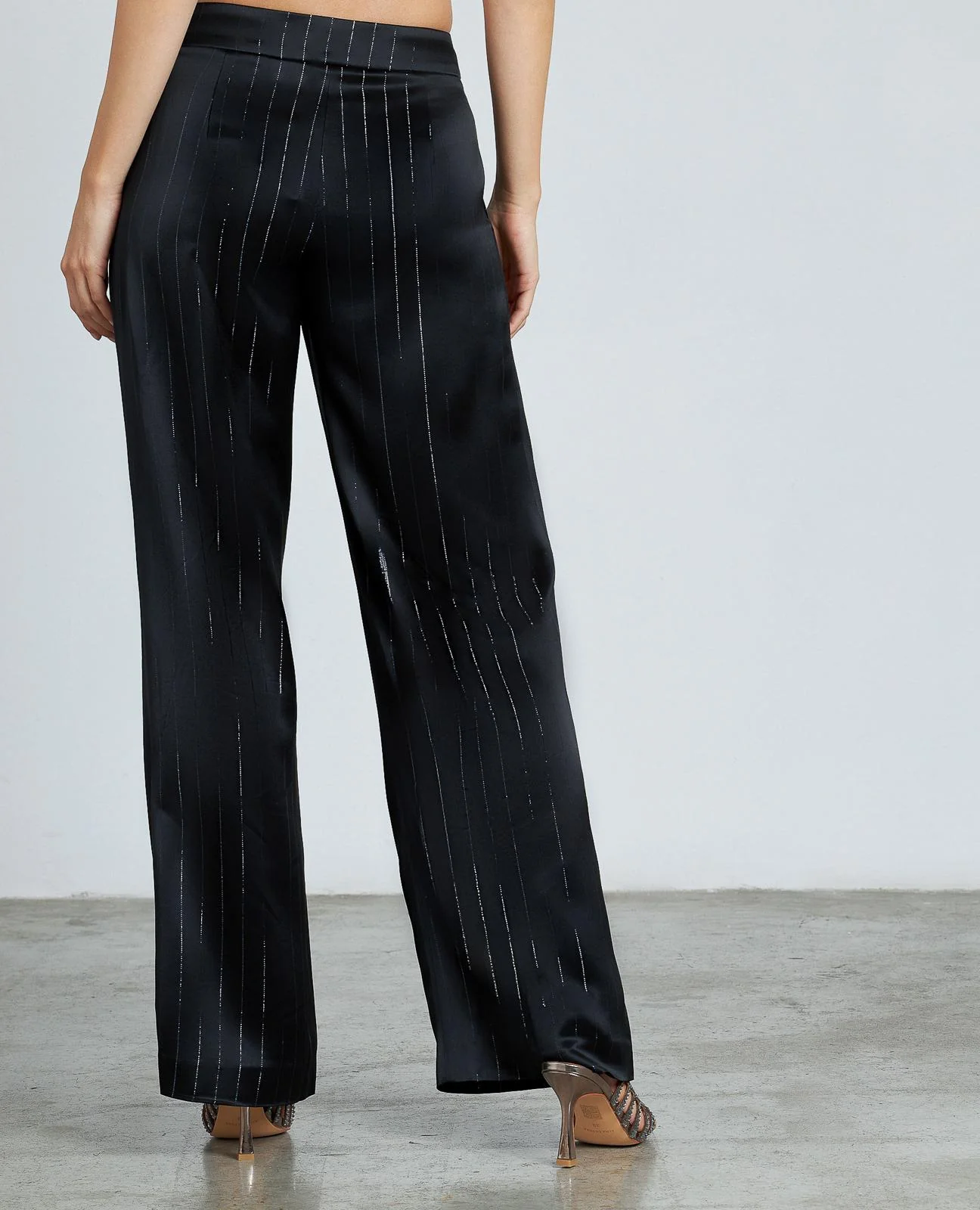 PANTALÓN DIPLOMÁTICO RAYA METALIZADA - Image 8