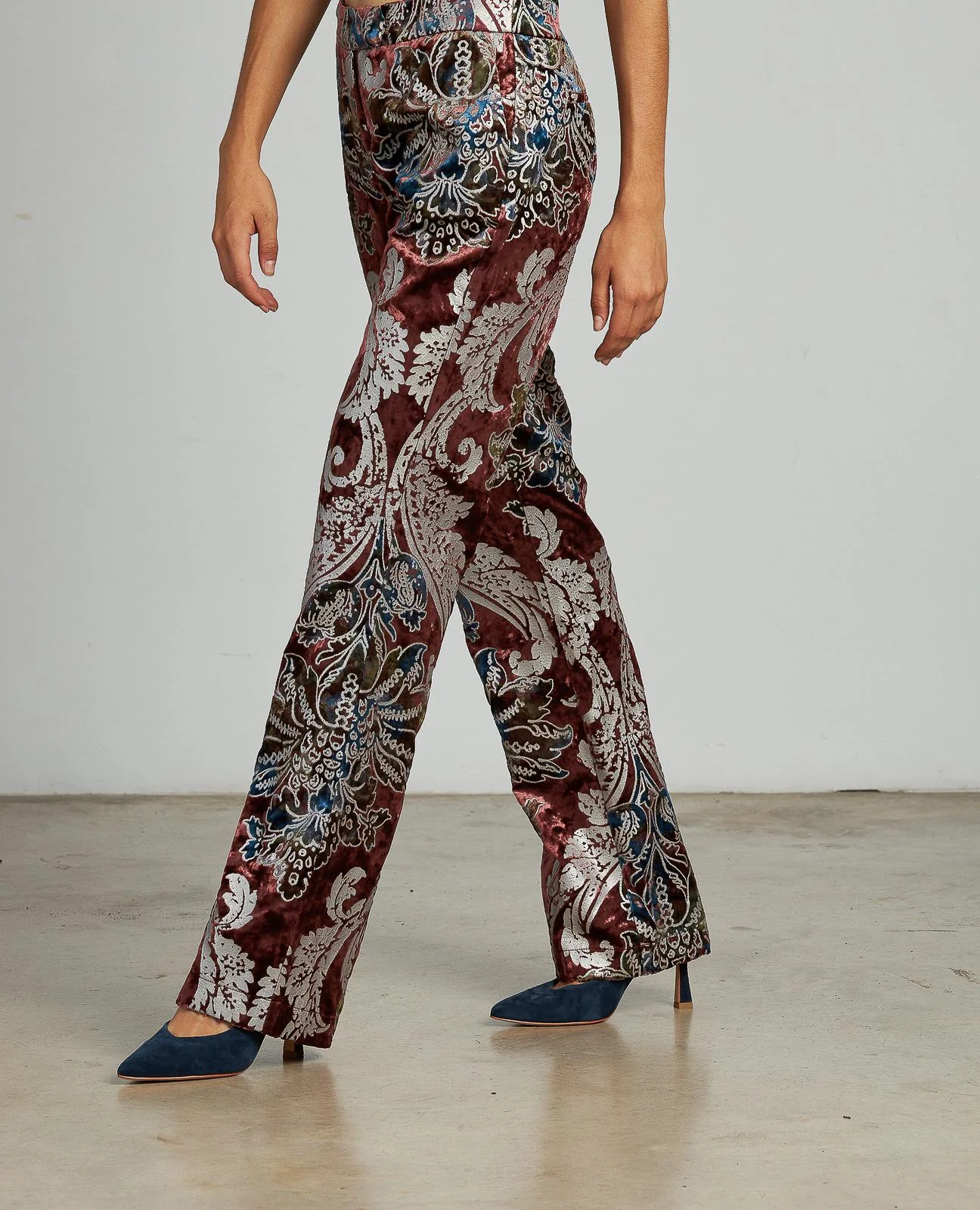 PANTALÓN RECTO EFECTO TERCIOPELO - Image 4