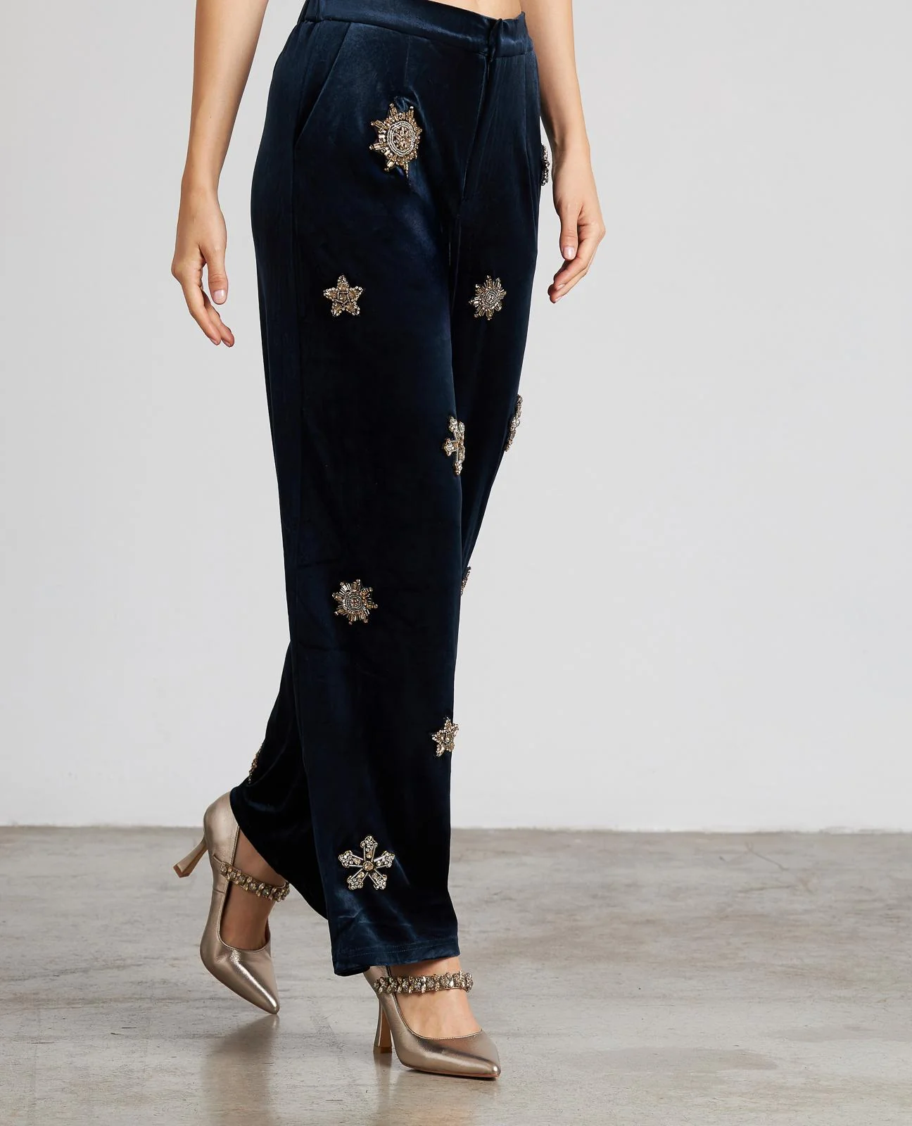 PANTALÓN RECTO TERCIOPELO ABALORIOS - Image 5