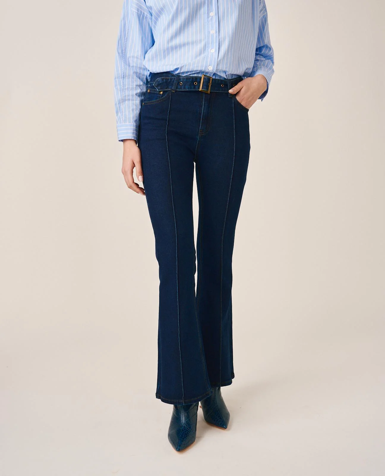 PANTALÓN VAQUERO ACAMPANADO - Image 3