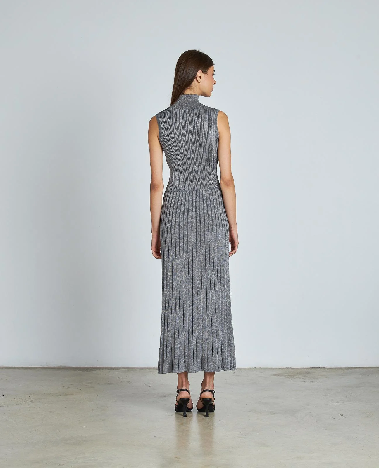 VESTIDO METALIZADO SIN MANGAS - Image 6